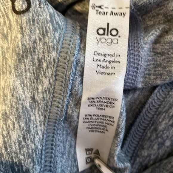 ALO YOGA Gray Cropped Leggings Ribbed Waist and Cuffs Small - Picture 7 of 7